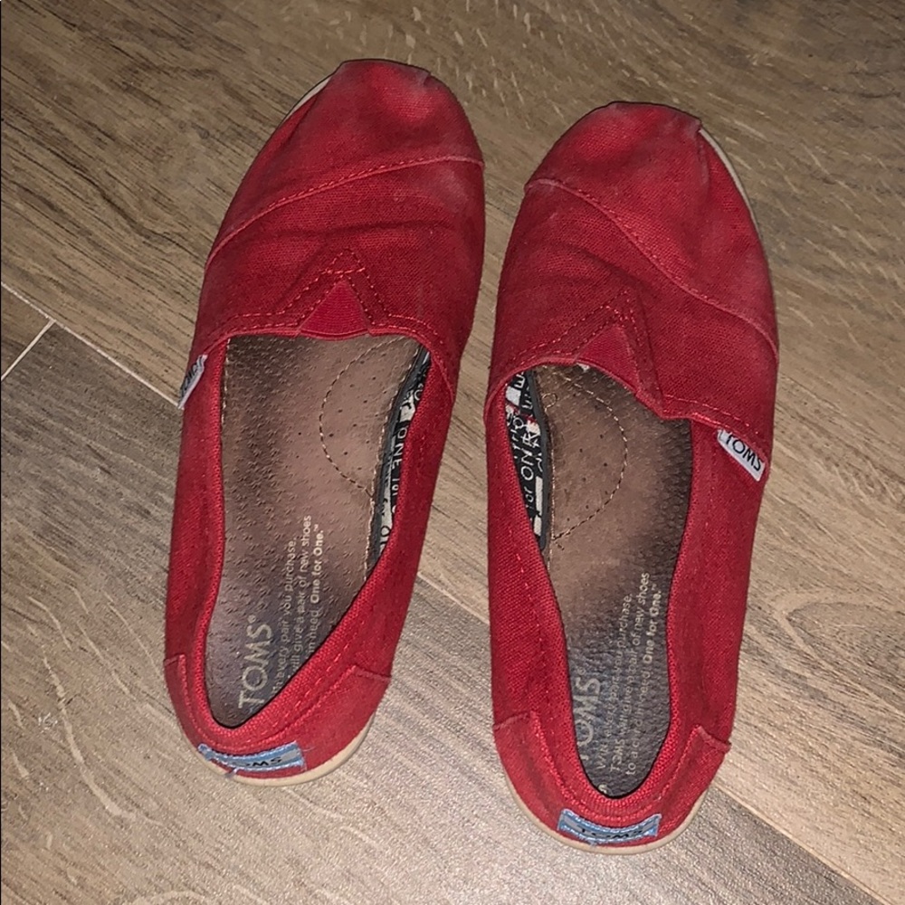 Toms